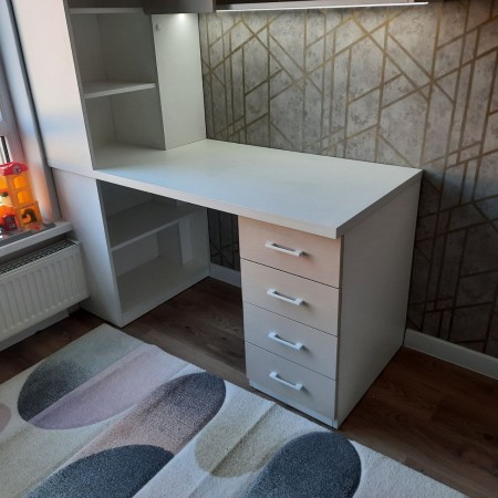 Masa de scris pentru copii 